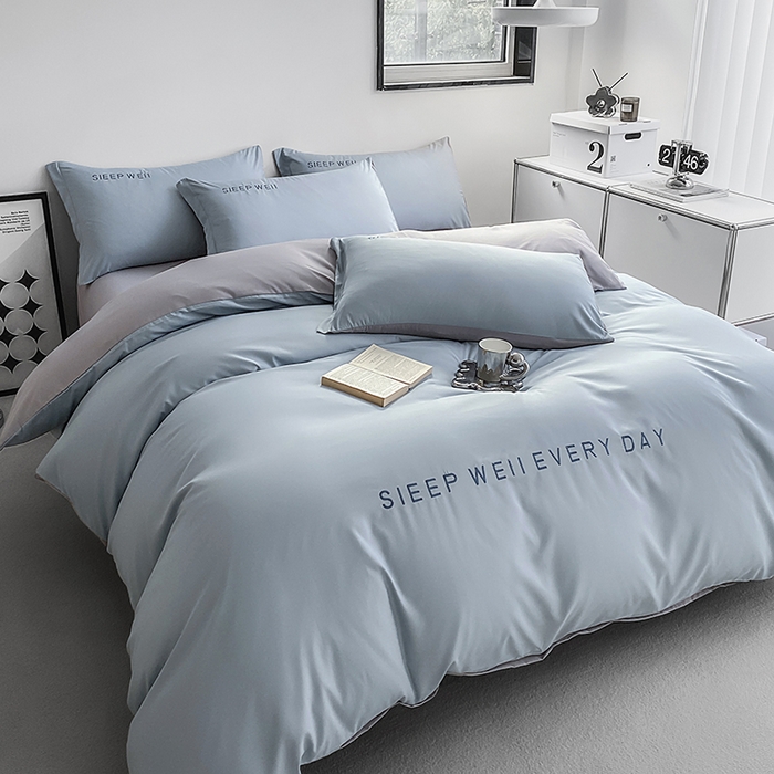 91家纺网 家纺一手货源 找家纺 啊雅家居 2026新款双拼绣花四季款磨毛三件套四件套床单款床笠款 奶兰灰加奶浅灰