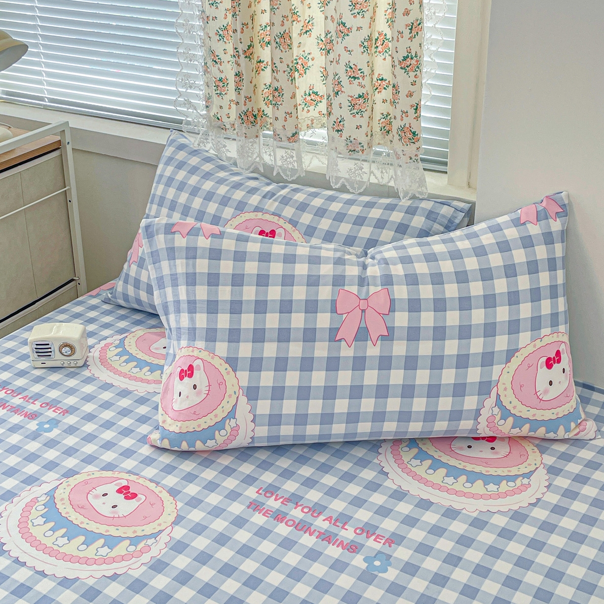 91家纺网 家纺一手货源 找家纺 纽缦家纺 2026春夏新款A类水洗棉四件套 蛋糕蓝格kt