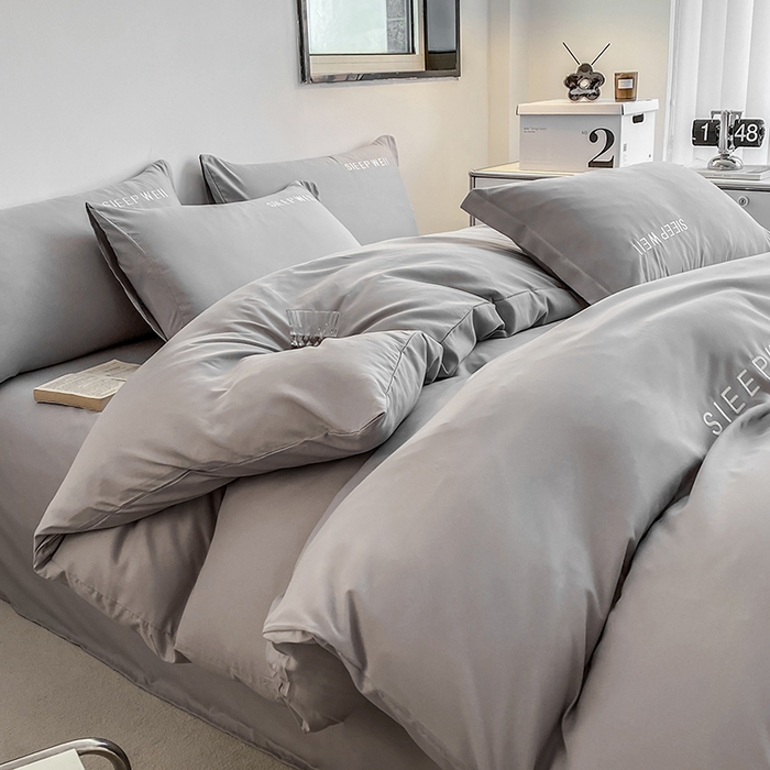 91家纺网 家纺一手货源 找家纺 啊雅家居 2026新款双拼绣花四季款磨毛三件套四件套床单款床笠款 奶浅灰