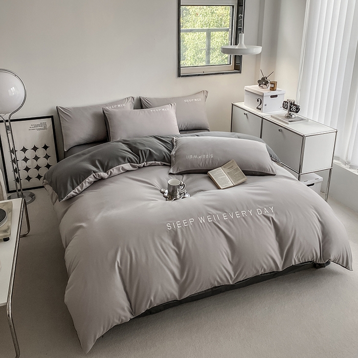 91家纺网 家纺一手货源 找家纺 啊雅家居 2026新款双拼绣花四季款磨毛三件套四件套床单款床笠款 奶浅灰加奶深灰