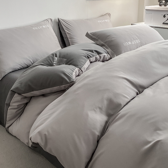 91家纺网 家纺一手货源 找家纺 啊雅家居 2026新款双拼绣花四季款磨毛三件套四件套床单款床笠款 奶浅灰加奶深灰