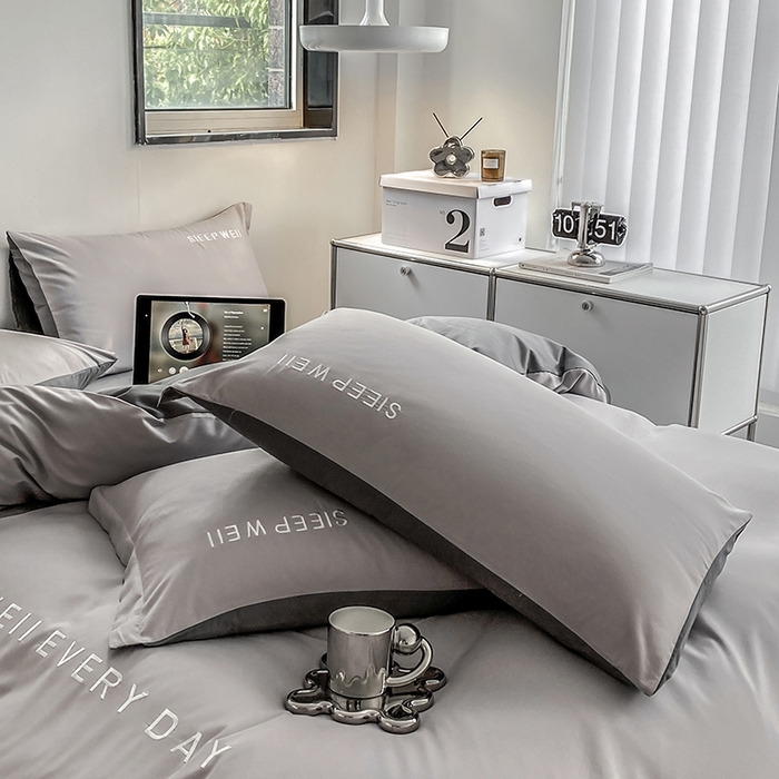 91家纺网 家纺一手货源 找家纺 啊雅家居 2026新款双拼绣花四季款磨毛三件套四件套床单款床笠款 奶浅灰加奶深灰