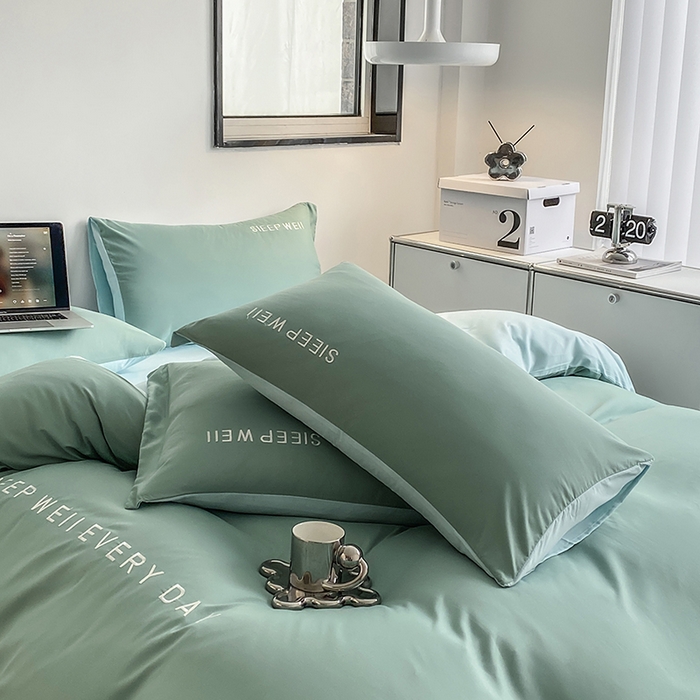 91家纺网 家纺一手货源 找家纺 啊雅家居 2026新款双拼绣花四季款磨毛三件套四件套床单款床笠款 奶石兰加奶星蓝