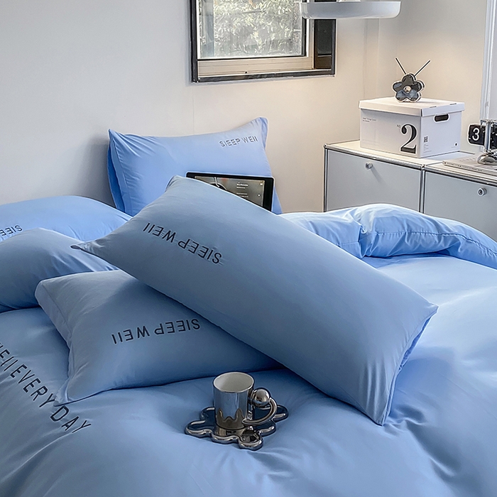 91家纺网 家纺一手货源 找家纺 啊雅家居 2026新款双拼绣花四季款磨毛三件套四件套床单款床笠款 奶天兰