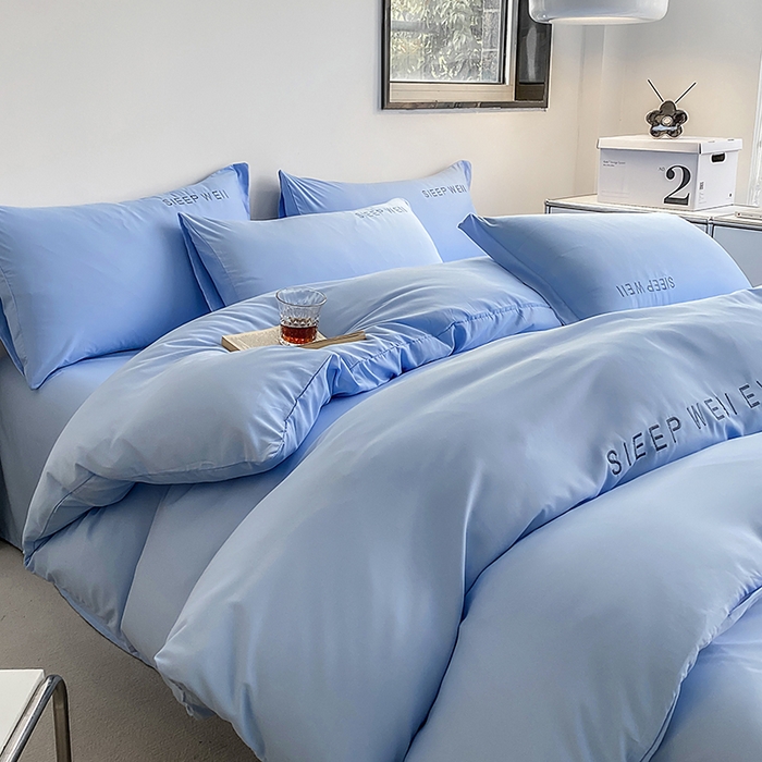 91家纺网 家纺一手货源 找家纺 啊雅家居 2026新款双拼绣花四季款磨毛三件套四件套床单款床笠款 奶天兰