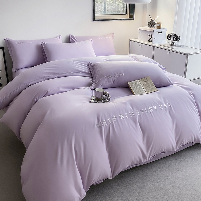 91家纺网 家纺一手货源 找家纺 啊雅家居 2026新款双拼绣花四季款磨毛三件套四件套床单款床笠款 奶紫