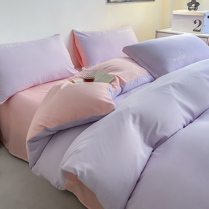 91家纺网 家纺一手货源 找家纺 啊雅家居 2026新款双拼绣花四季款磨毛三件套四件套床单款床笠款 奶紫加奶粉