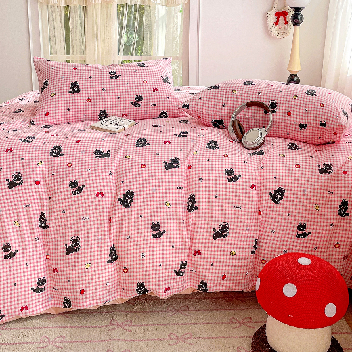 91家纺网 家纺一手货源 找家纺 纽缦家纺 2026春夏新款A类水洗棉四件套 毛绒黑猫