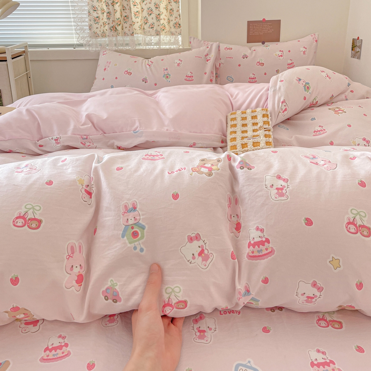 91家纺网 家纺一手货源 找家纺 纽缦家纺 2026春夏新款A类水洗棉四件套 软糖猫