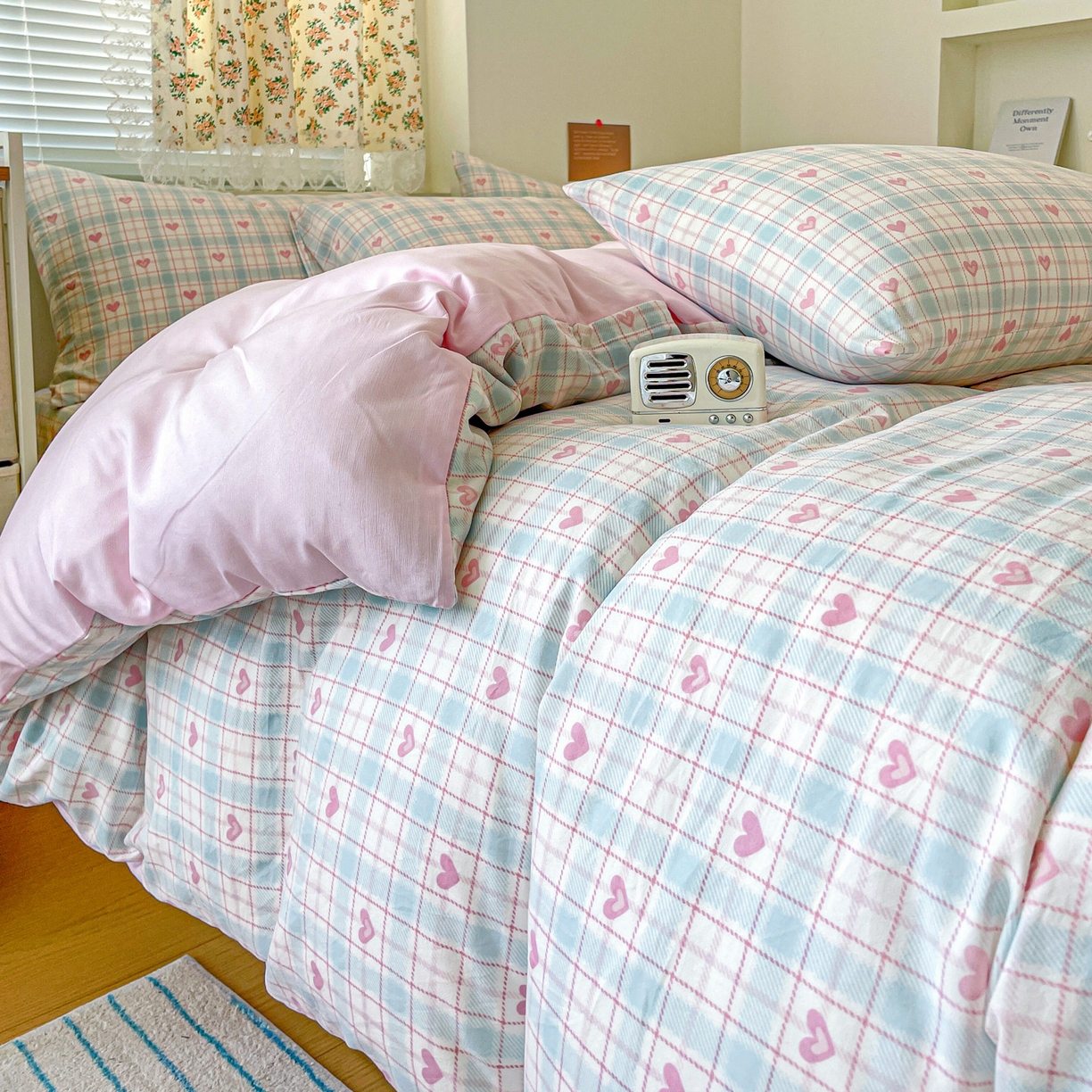 91家纺网 家纺一手货源 找家纺 纽缦家纺 2026春夏新款A类水洗棉四件套 温暖粉心