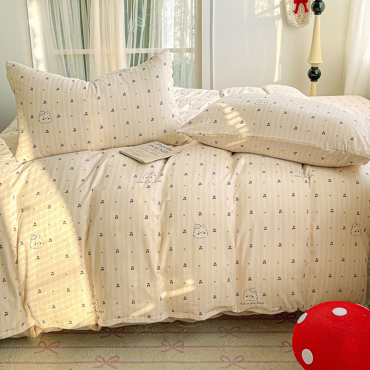 91家纺网 家纺一手货源 找家纺 纽缦家纺 2026春夏新款A类水洗棉四件套 心藏软猫