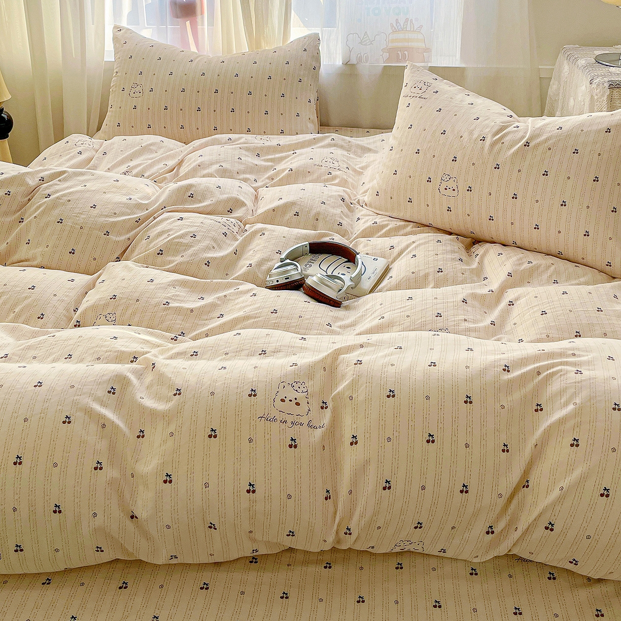 91家纺网 家纺一手货源 找家纺 纽缦家纺 2026春夏新款A类水洗棉四件套 心藏软猫