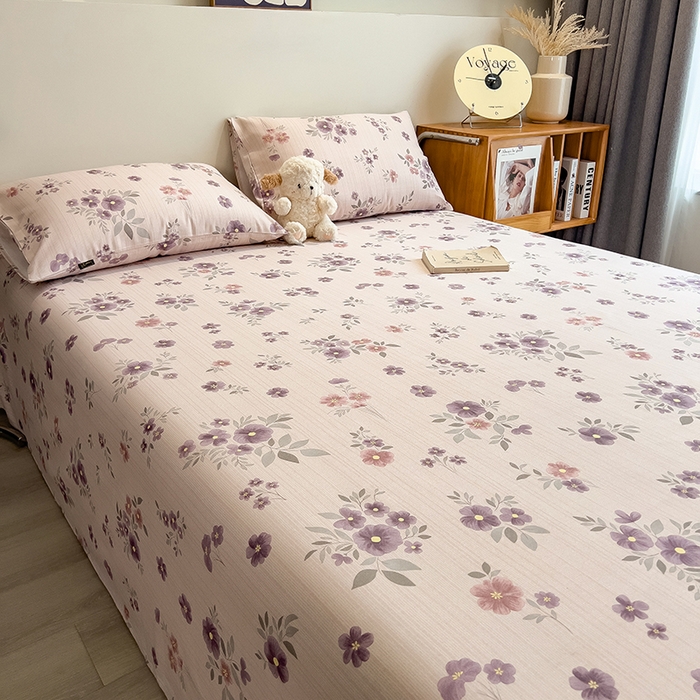 91家纺网 家纺一手货源 找家纺 芃成家纺 2026春夏新款全棉纯棉加厚老粗布单床单床单单件床单三件套 紫韵花境