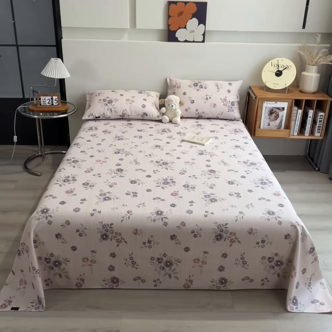 91家纺网 家纺一手货源 找家纺 芃成家纺 2026春夏新款全棉纯棉加厚老粗布单床单床单单件床单三件套 紫韵花境