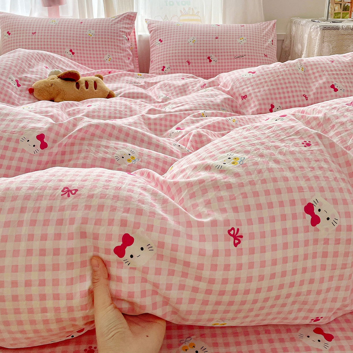 91家纺网 家纺一手货源 找家纺 纽缦家纺 2026春夏新款A类水洗棉四件套 宅宅猫爪粉