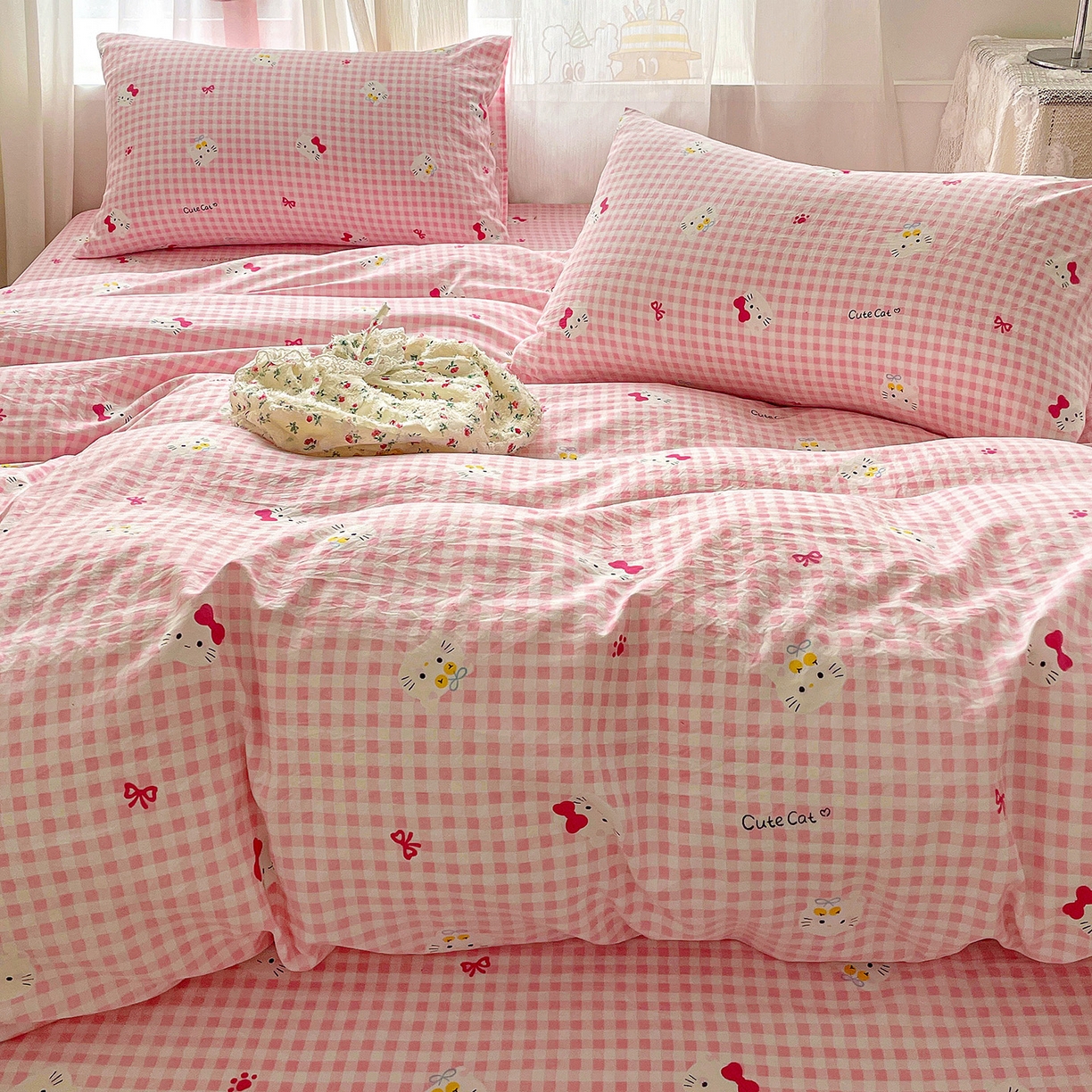 91家纺网 家纺一手货源 找家纺 纽缦家纺 2026春夏新款A类水洗棉四件套 宅宅猫爪粉