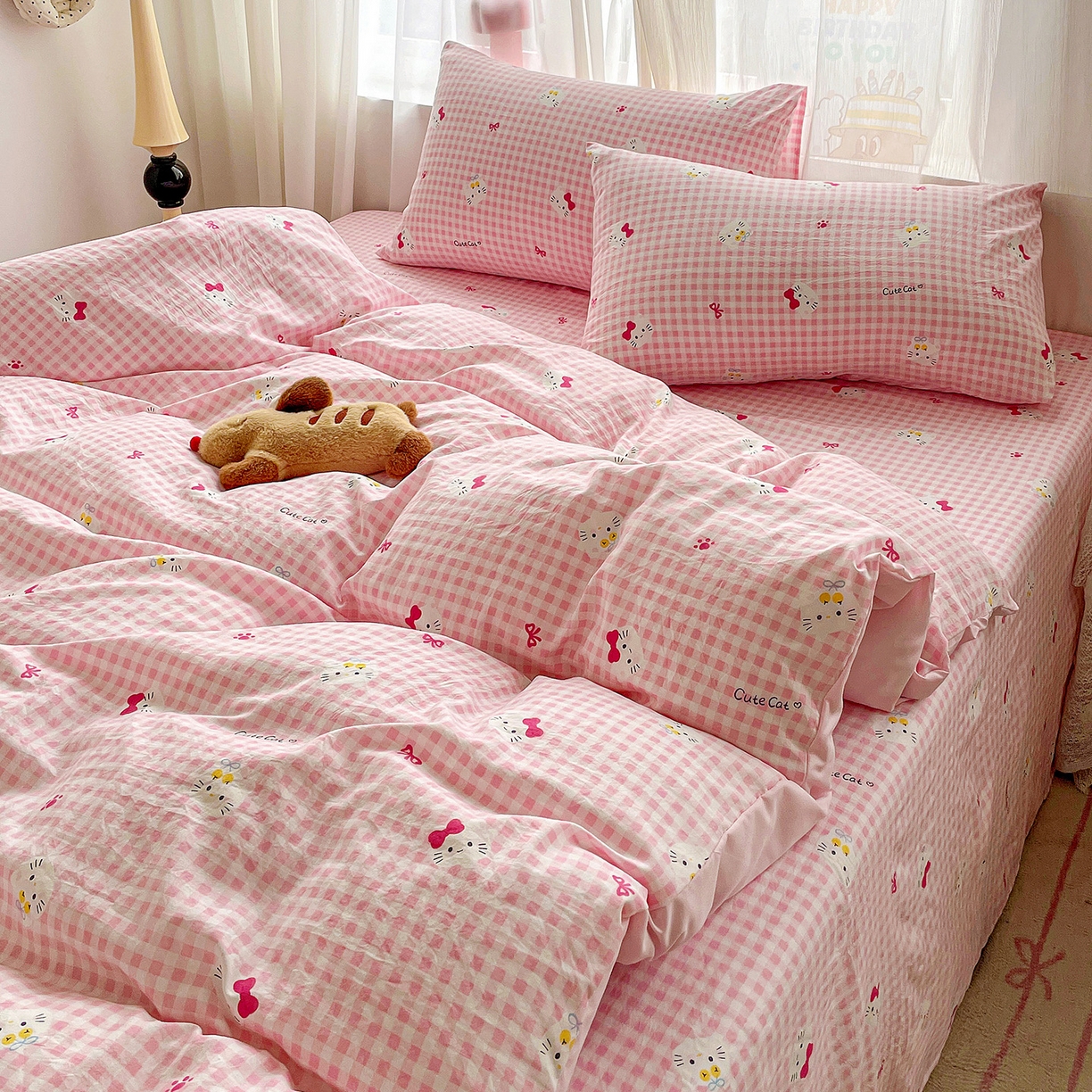 91家纺网 家纺一手货源 找家纺 纽缦家纺 2026春夏新款A类水洗棉四件套 宅宅猫爪粉