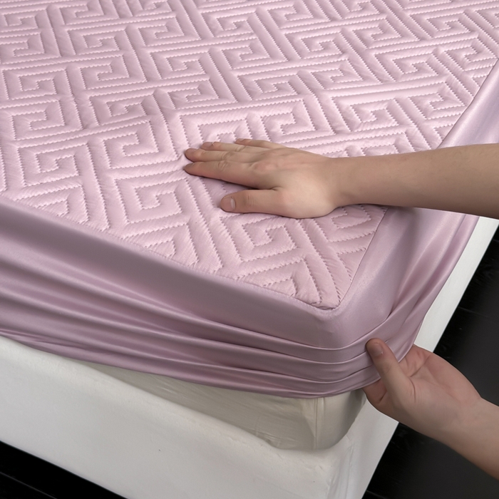 91家纺网 家纺一手货源 找家纺 慕克斯家纺 2026新款防水回字格床笠-慕克斯 豆沙