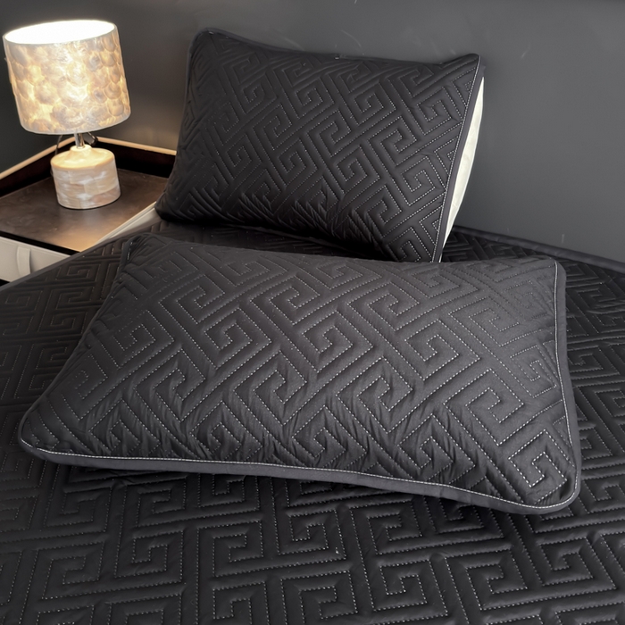91家纺网 家纺一手货源 找家纺 慕克斯家纺 2026新款防水回字格床笠-慕克斯 黑色