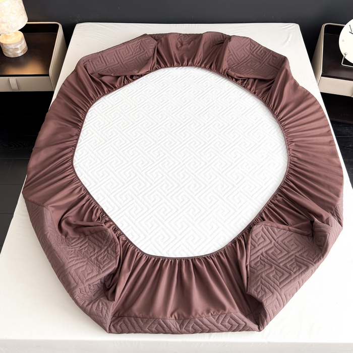 91家纺网 家纺一手货源 找家纺 慕克斯家纺 2026新款防水回字格床笠-慕克斯 咖色