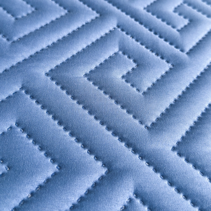 91家纺网 家纺一手货源 找家纺 慕克斯家纺 2026新款防水回字格床笠-慕克斯 蓝灰