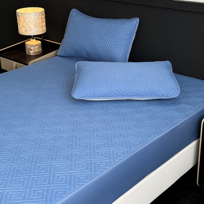 91家纺网 家纺一手货源 找家纺 慕克斯家纺 2026新款防水回字格床笠-慕克斯 蓝灰