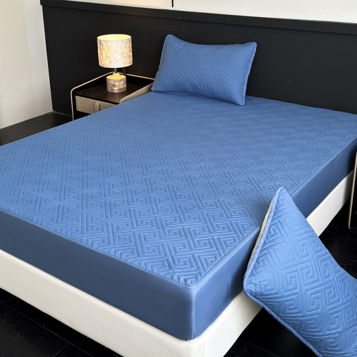 91家纺网 家纺一手货源 找家纺 慕克斯家纺 2026新款防水回字格床笠-慕克斯 蓝灰