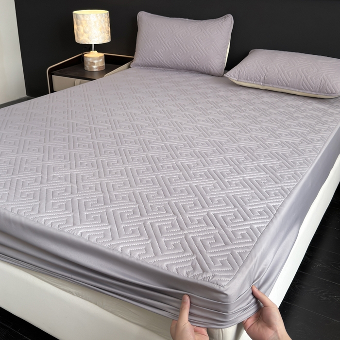 91家纺网 家纺一手货源 找家纺 慕克斯家纺 2026新款防水回字格床笠-慕克斯 浅灰