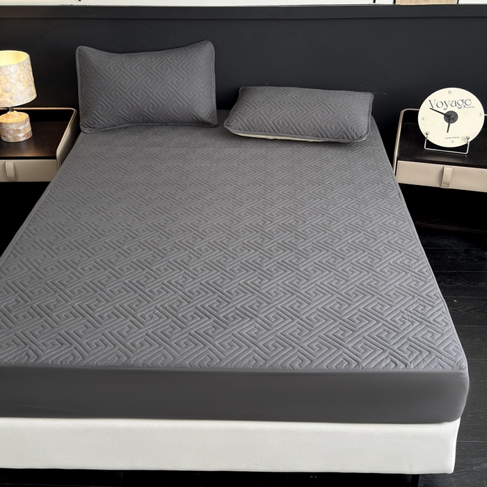 91家纺网 家纺一手货源 找家纺 慕克斯家纺 2026新款防水回字格床笠-慕克斯 深灰