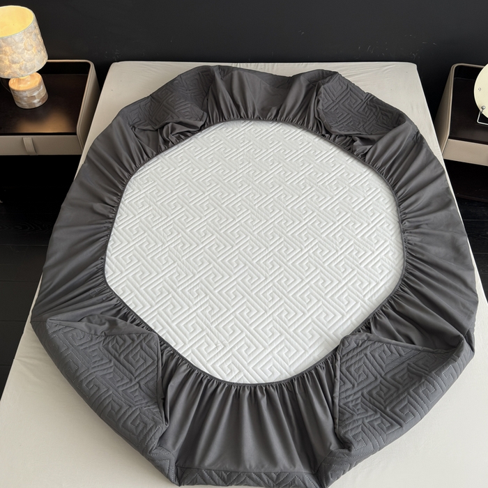 91家纺网 家纺一手货源 找家纺 慕克斯家纺 2026新款防水回字格床笠-慕克斯 深灰