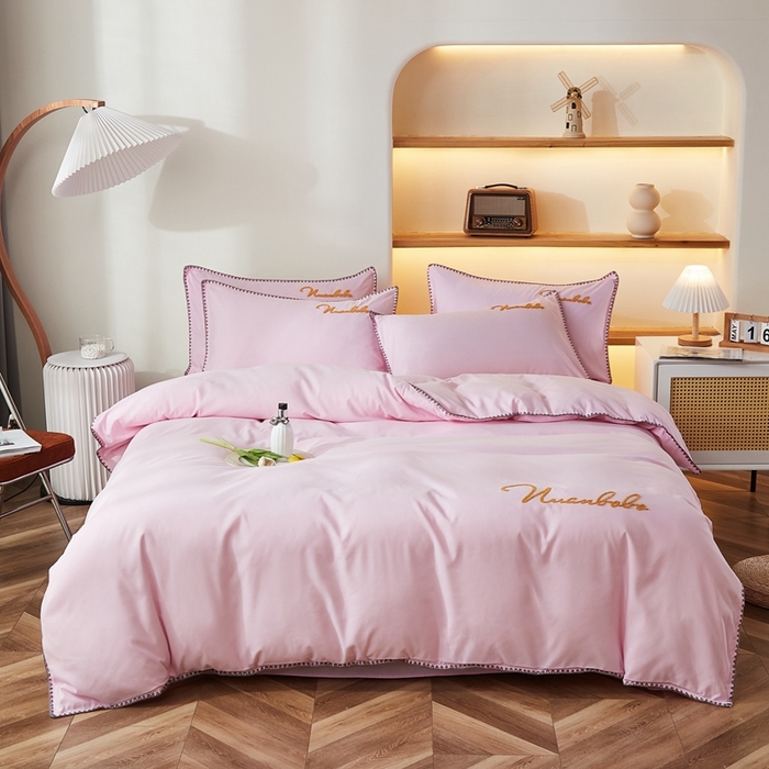 91家纺网 家纺一手货源 找家纺 啊雅家居 2026新款A类水洗棉贝壳边毛巾绣四件套 时尚粉