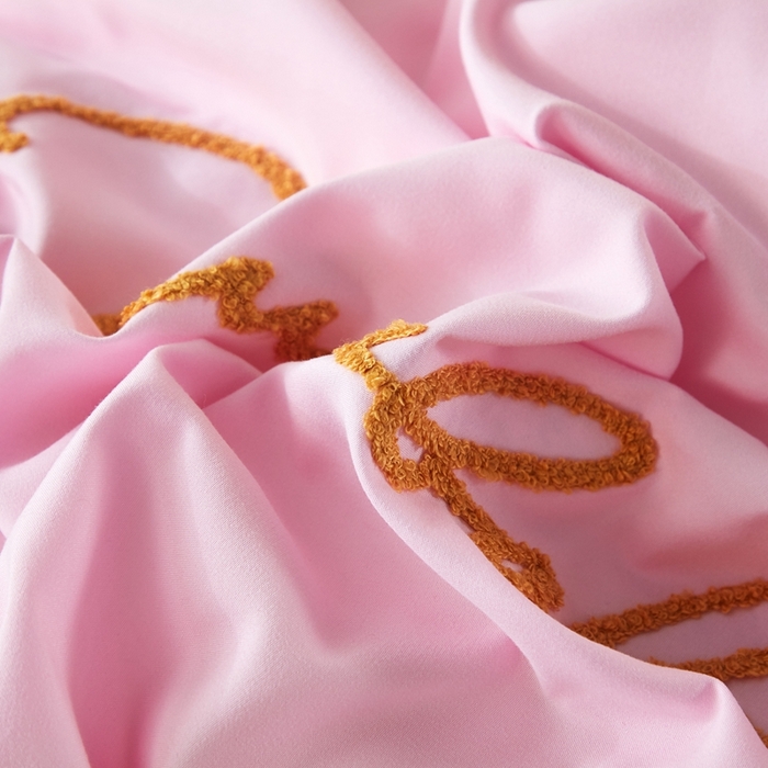 91家纺网 家纺一手货源 找家纺 啊雅家居 2026新款A类水洗棉贝壳边毛巾绣四件套 时尚粉