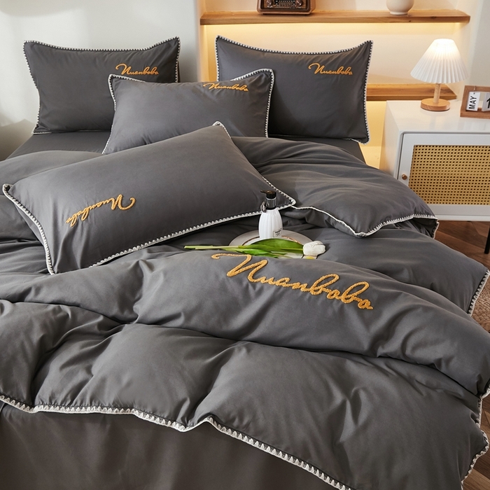 91家纺网 家纺一手货源 找家纺 啊雅家居 2026新款A类水洗棉贝壳边毛巾绣四件套 时尚灰