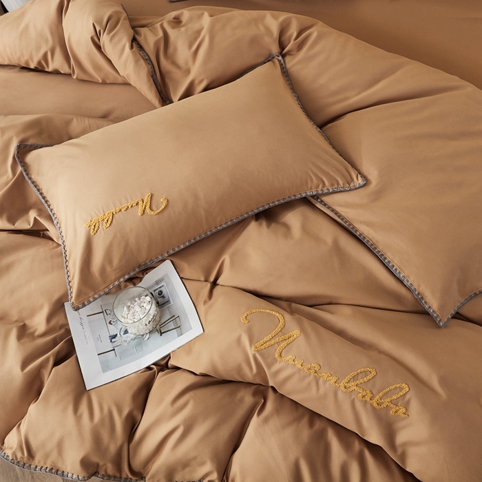 91家纺网 家纺一手货源 找家纺 啊雅家居 2026新款A类水洗棉贝壳边毛巾绣四件套 时尚咖