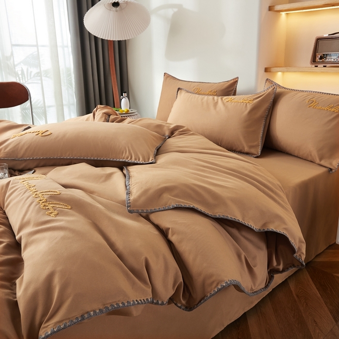 91家纺网 家纺一手货源 找家纺 啊雅家居 2026新款A类水洗棉贝壳边毛巾绣四件套 时尚咖