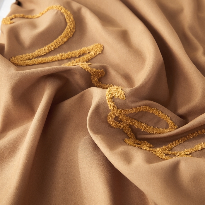 91家纺网 家纺一手货源 找家纺 啊雅家居 2026新款A类水洗棉贝壳边毛巾绣四件套 时尚咖