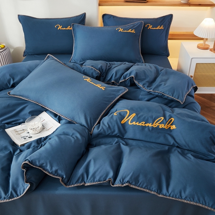 91家纺网 家纺一手货源 找家纺 啊雅家居 2026新款A类水洗棉贝壳边毛巾绣四件套 时尚蓝