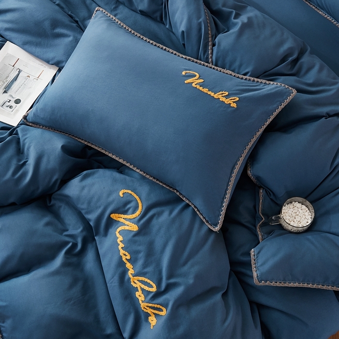 91家纺网 家纺一手货源 找家纺 啊雅家居 2026新款A类水洗棉贝壳边毛巾绣四件套 时尚蓝