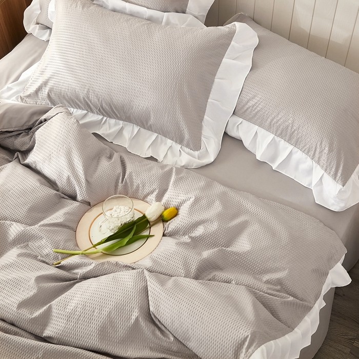 91家纺网 家纺一手货源 找家纺 啊雅家居 2026新款轻奢韩式花边华夫格四件套 梦幻灰