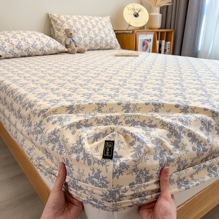 91家纺网 家纺一手货源 找家纺 芃成家纺 2026春夏新款全棉纯棉加厚老粗布单床笠床笠单件床笠三件套 蓝绣球