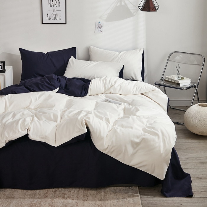 91家纺网 家纺一手货源 找家纺 啊雅家居 2025新款ins简约学生宿舍双拼纯色磨毛四件套可订制logo 白加藏青