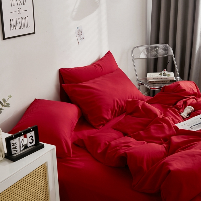 91家纺网 家纺一手货源 找家纺 啊雅家居 2025新款ins简约学生宿舍双拼纯色磨毛四件套可订制logo 红色
