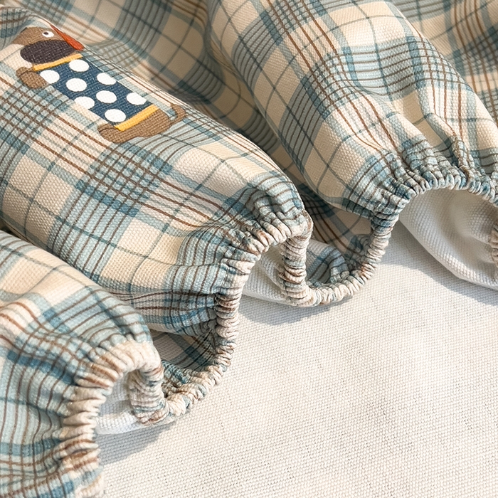 91家纺网 家纺一手货源 找家纺 芃成家纺 2026春夏新款全棉纯棉加厚老粗布单床笠床笠单件床笠三件套 小格波点狗