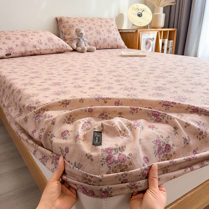 91家纺网 家纺一手货源 找家纺 芃成家纺 2026春夏新款全棉纯棉加厚老粗布单床笠床笠单件床笠三件套 月下玫瑰