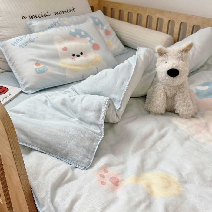 91家纺网 家纺一手货源 找家纺 萌宝家纺 2026新款母婴A类全棉双层纱儿童被套纯棉纱布三件套 西高地-蓝色