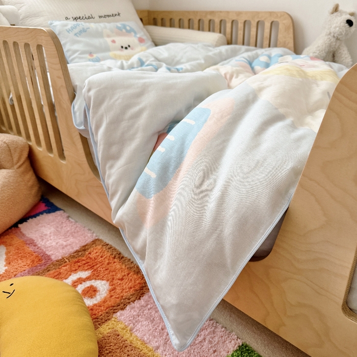 91家纺网 家纺一手货源 找家纺 萌宝家纺 2026新款母婴A类全棉双层纱儿童被套纯棉纱布三件套 西高地-蓝色