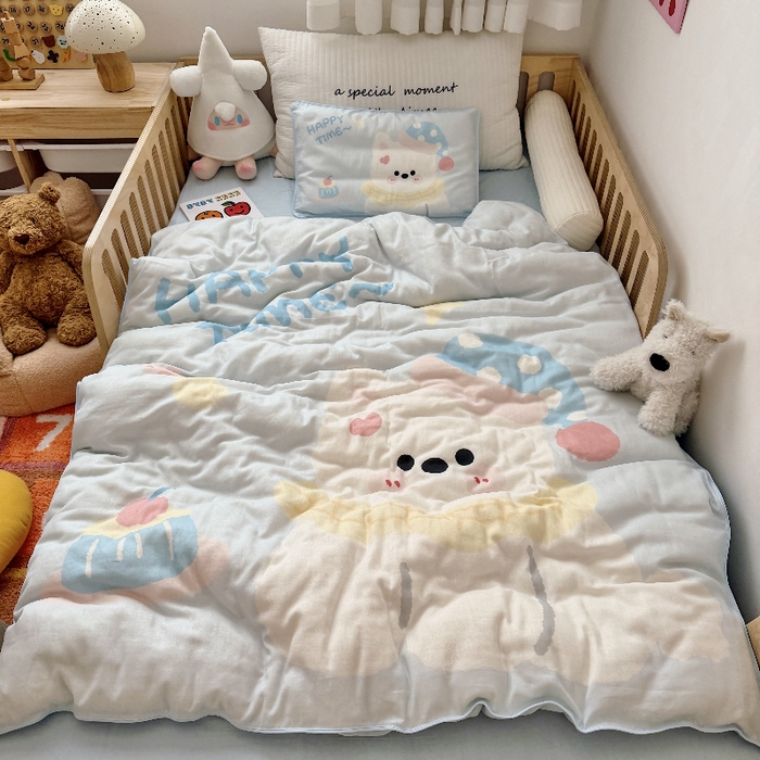 91家纺网 家纺一手货源 找家纺 萌宝家纺 2026新款母婴A类全棉双层纱儿童被套纯棉纱布三件套 西高地-蓝色