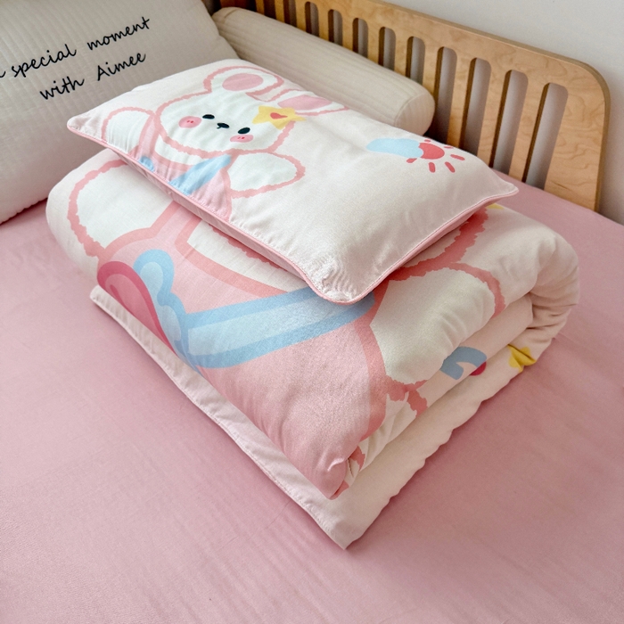 91家纺网 家纺一手货源 找家纺 萌宝家纺 2026新款母婴A类全棉双层纱儿童被套纯棉纱布三件套 小兔子