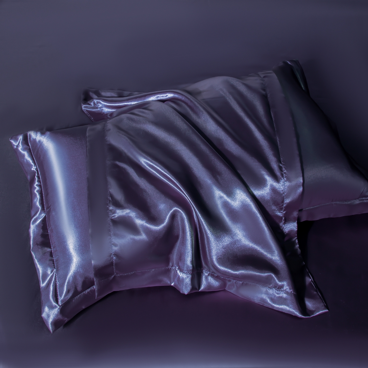 91家纺网 家纺一手货源 找家纺 莱越家纺 2026夏季款高端轻奢水洗真丝四件套丝滑裸睡丝绸纯色冰丝四件套系列可承接外贸订货 藏青色