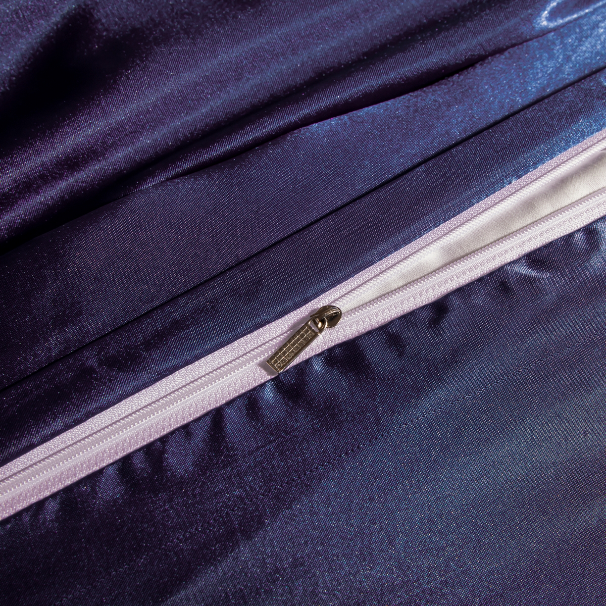 91家纺网 家纺一手货源 找家纺 莱越家纺 2026夏季款高端轻奢水洗真丝四件套丝滑裸睡丝绸纯色冰丝四件套系列可承接外贸订货 藏青色